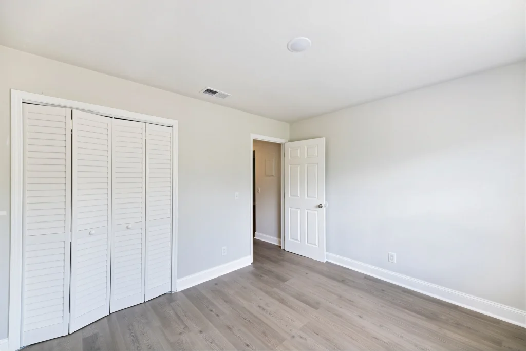 savannah 6 bricktowne flats empty